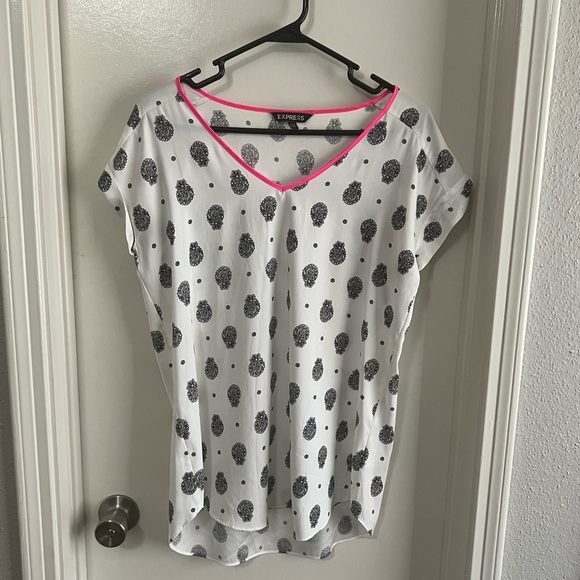 Express Shortsleeved Blouse- White - Picture 1 of 2